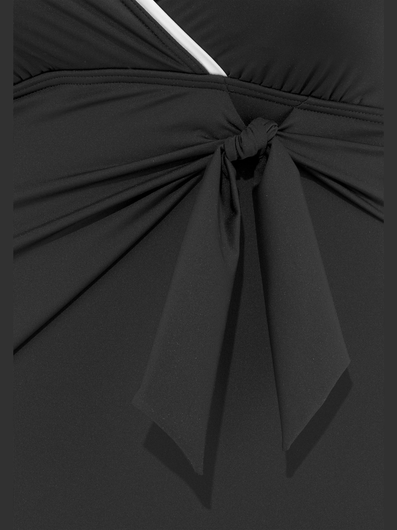 Maillot de bain effet cache-cœur