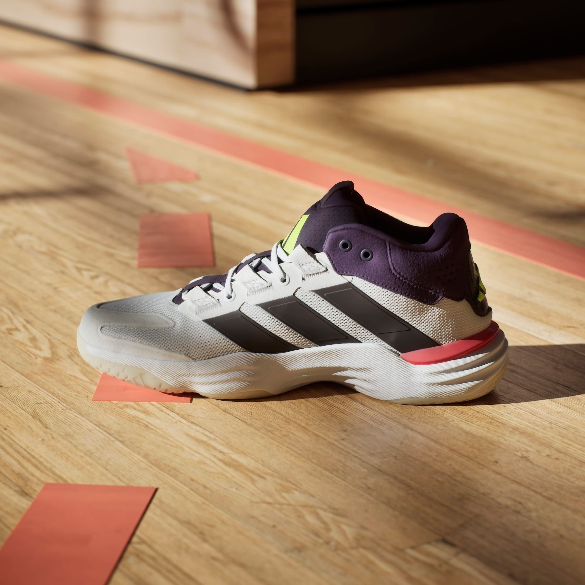 adidas Performance Hallenschuh »COURT STABIL HALLENSCHUH«  besonders geeignet für Handball und Volleyball