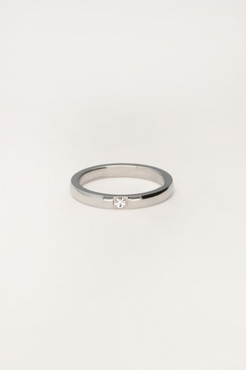 Ring met transparante steen