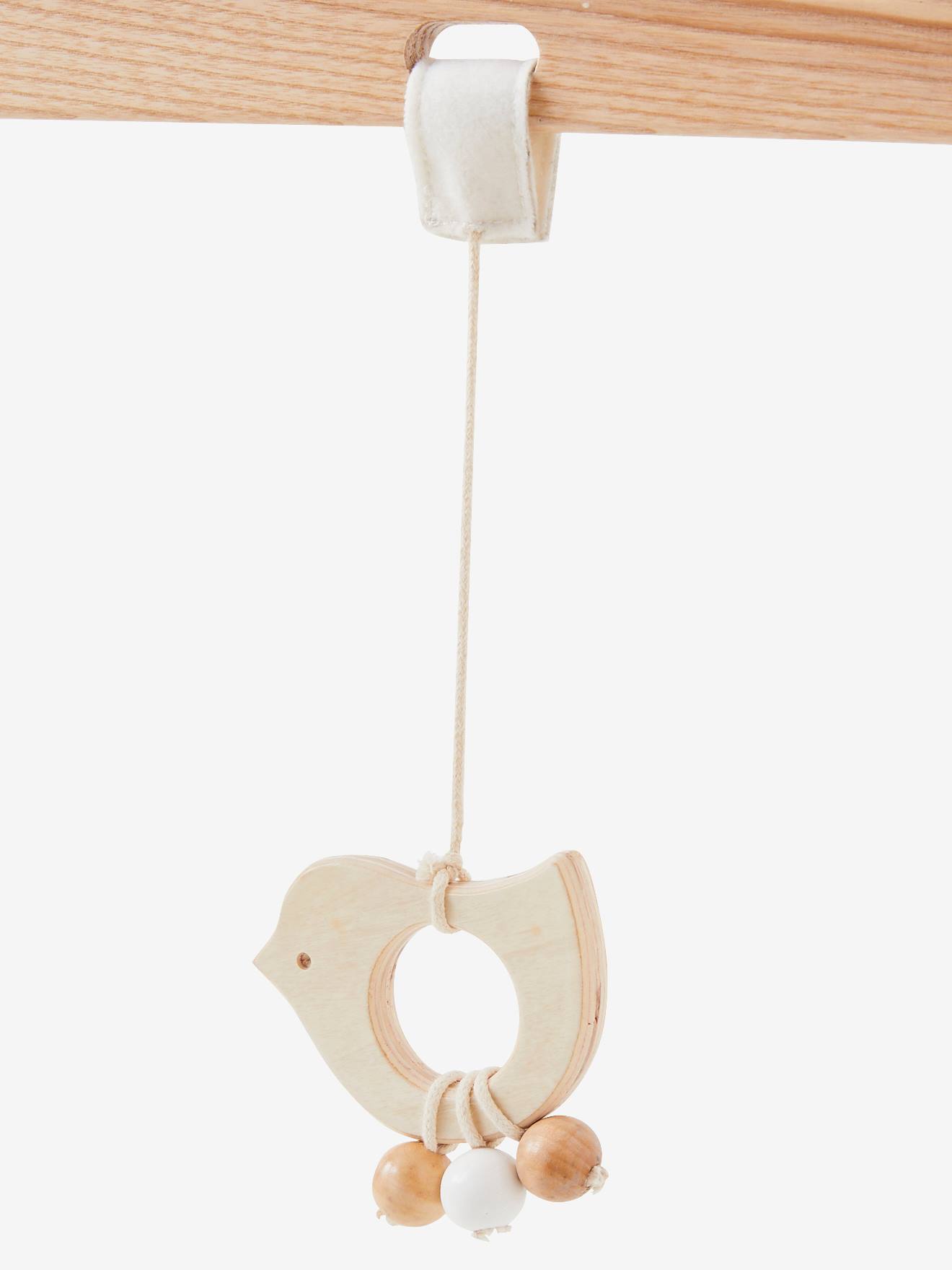 Arco modular de madeira para atividades, em tons de madeira e branco.