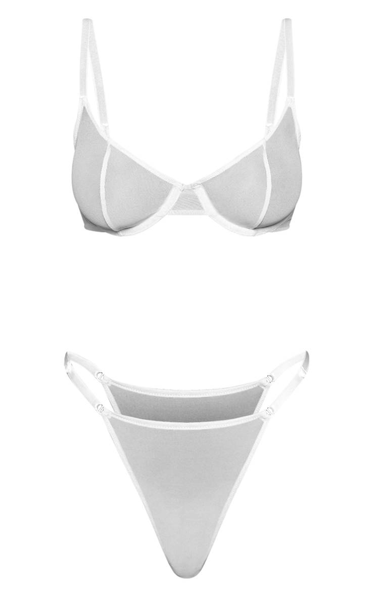Blanc Soutien-gorge À Bonnets Arrondis Et Culotte Avec Détails De Coutures En Mesh
