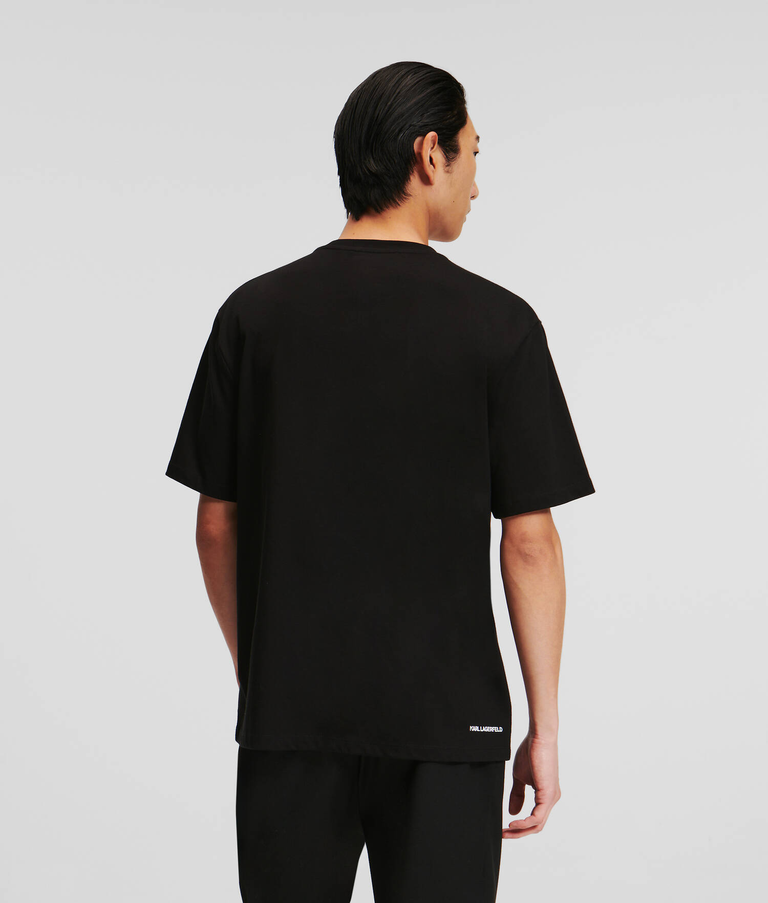 T-SHIRT AVEC LOGO ROND