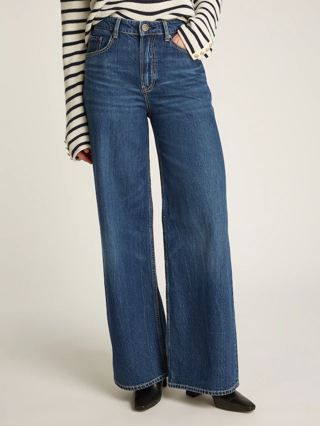 Tommy Hilfiger Weite Jeans »WIDE LEG HW LOU«, mit Logo-Badge, mit Nieten, mit Bügelfalten