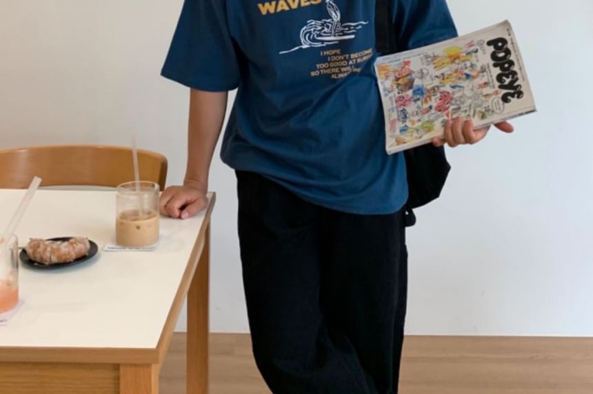 SeoulPop - Unisex T-shirt met korte mouwen en contrasterende print