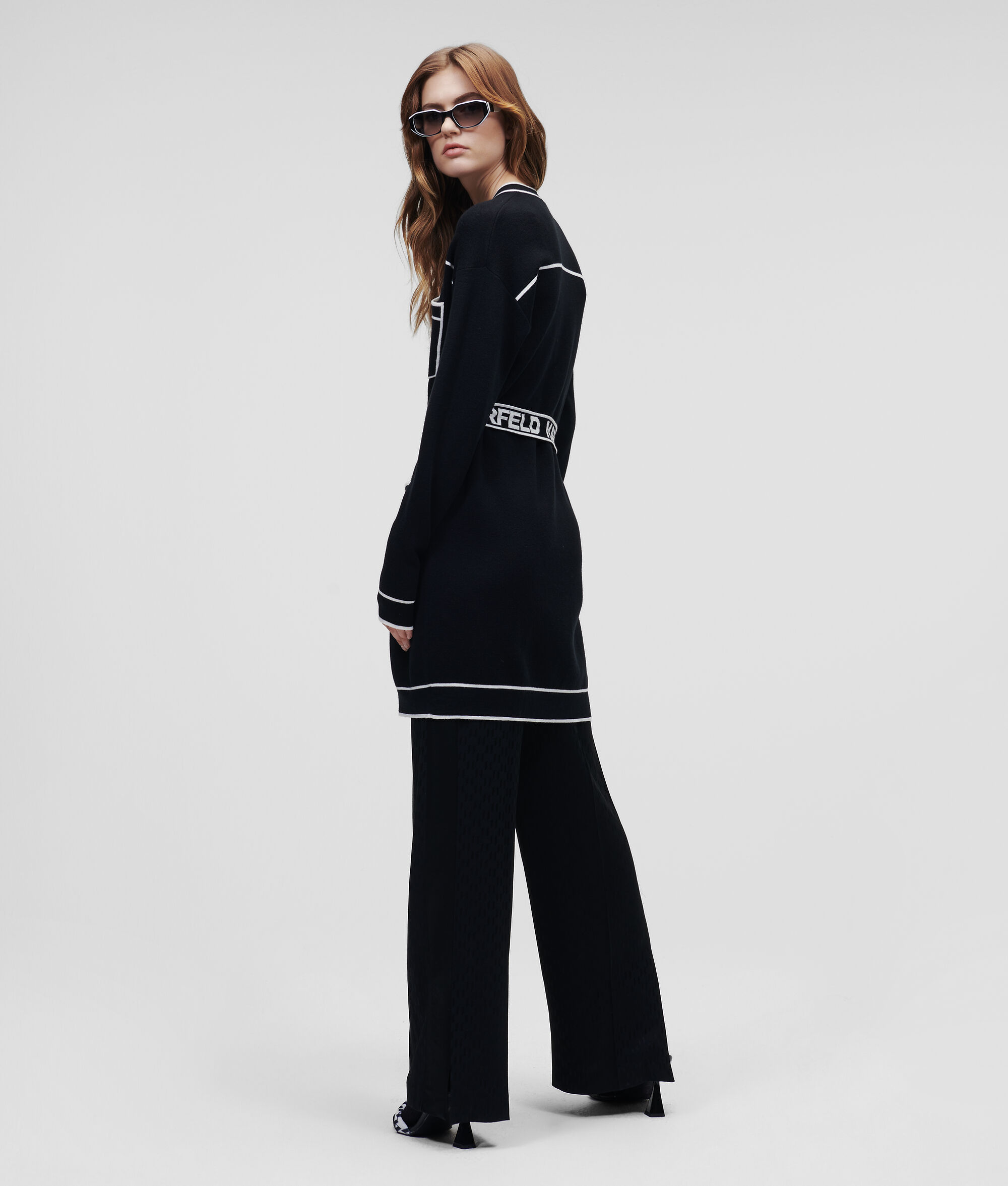 CARDIGAN AVEC CEINTURE ORNÉE DU LOGO KARL