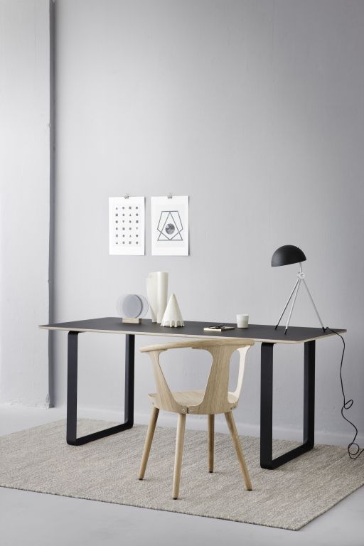 Muuto 70/70 bureau 170x85 zwart