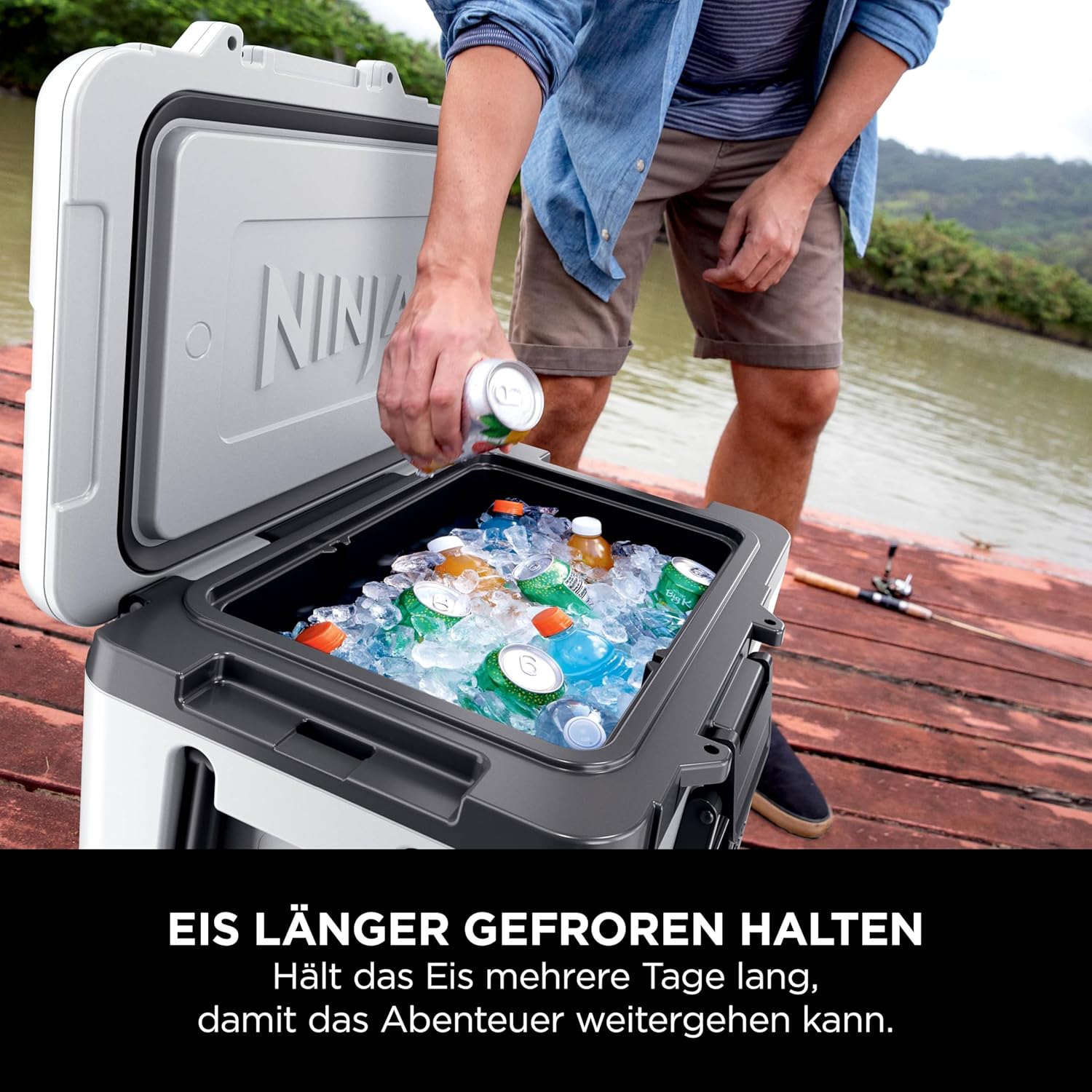 Ninja FrostVault Kühlbox mit Rollen und Isolierung, integrierter Dry Zone Schublade für Lagerung bei Kühlschranktemperatur, hält Eis tagelang, bietet Platz für bis zu 68 Dosen, Wolkenweiß, FB245EUWH