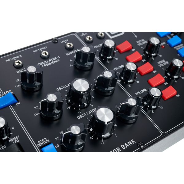 Behringer Model D Bag Bundle