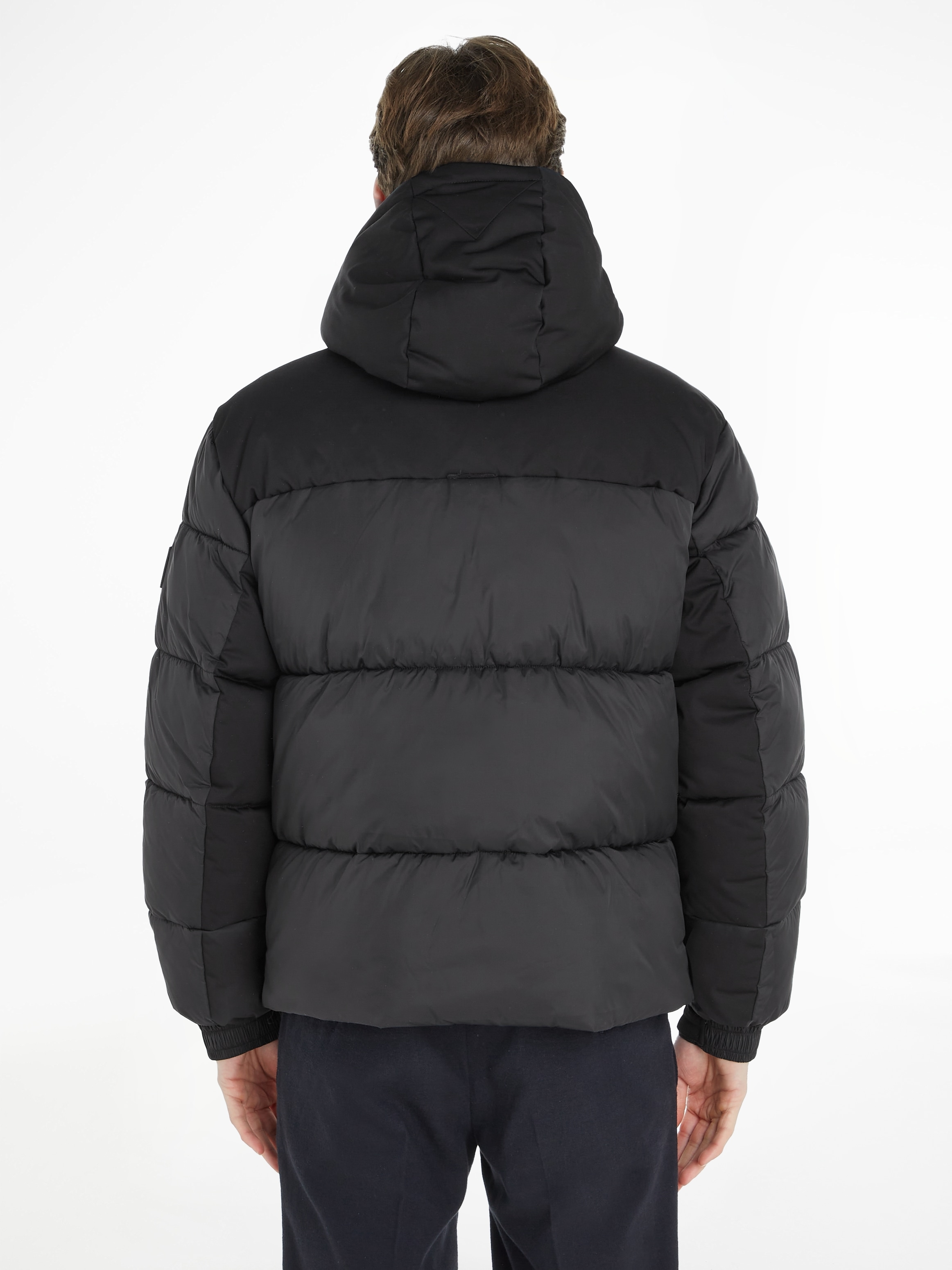 Tommy Hilfiger Steppjacke »NEW YORK HOODED JACKET« mit Kapuze hochgeschlossene Winterjacke, wasserabweisend, verstellbare Ärmel