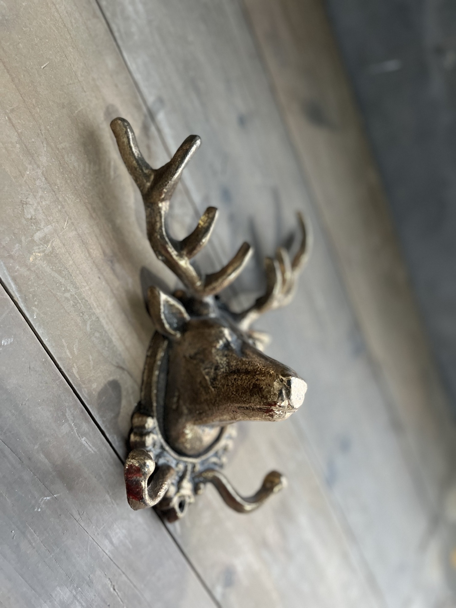 Wandhaken 'Hirsch', antik gold, H 25 cm, B 22 cm, L 10 cm von fischer's lagerhaus