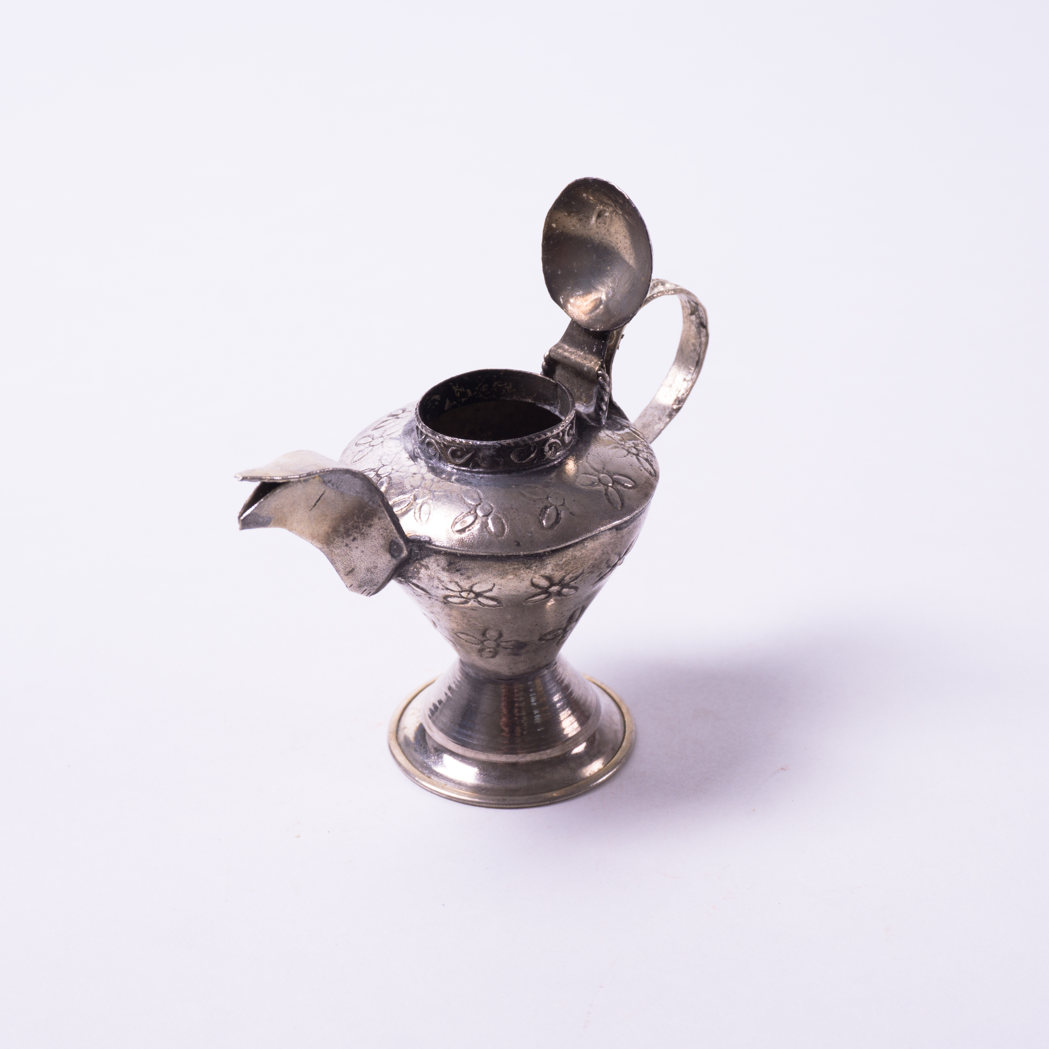 Schmuckkanne 'Misbah', handgefertigt, silber, B 8 cm, H 6 cm von fischer's lagerhaus