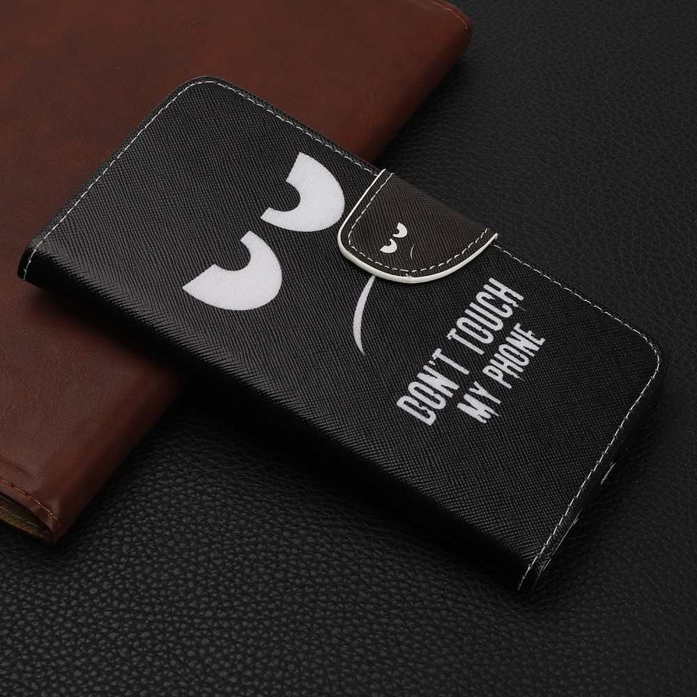 iPhone 13 Pro Leder Tasche mit Kartenfach Don't Touch My Phone - Schwarz