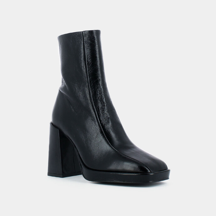 Bottines à talons hauts  en cuir vieilli noir