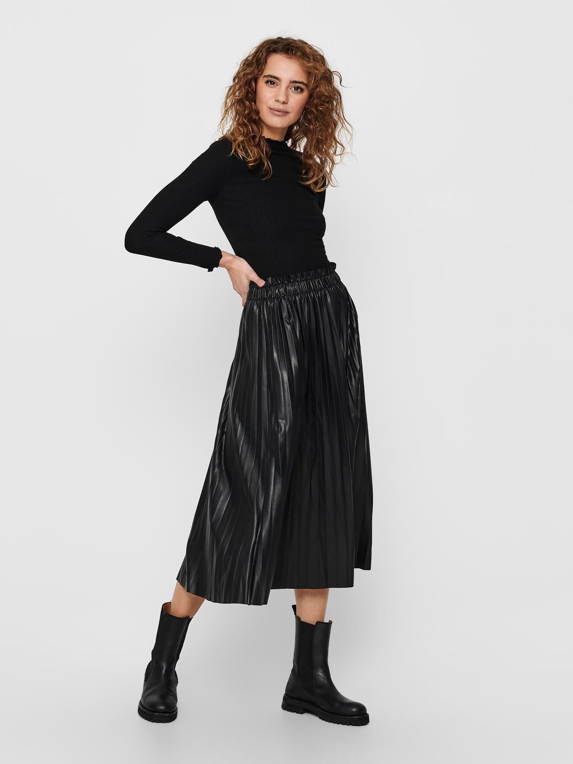 ONLEMMA Top Black