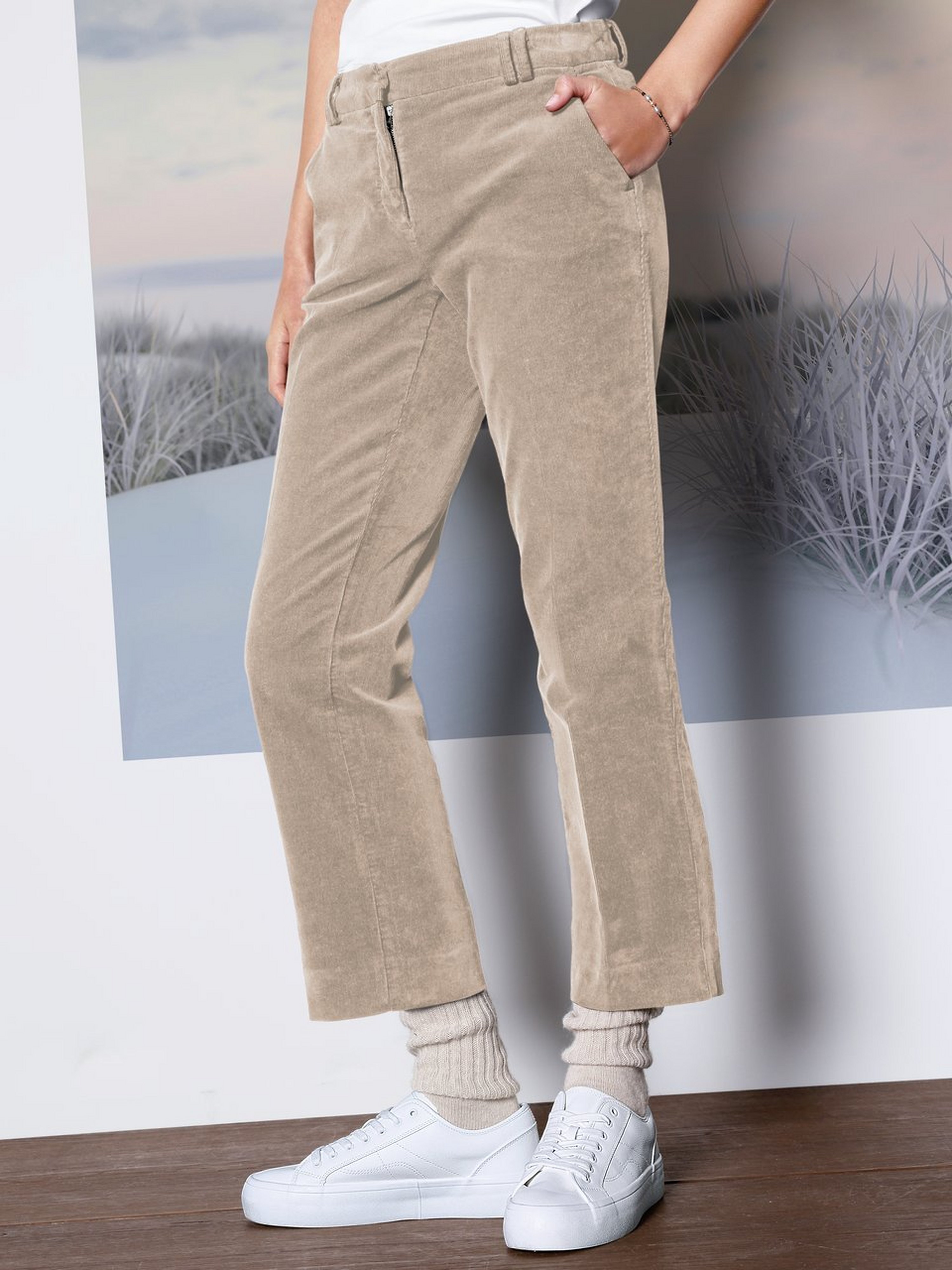 Knöchellange Feincord-Hose