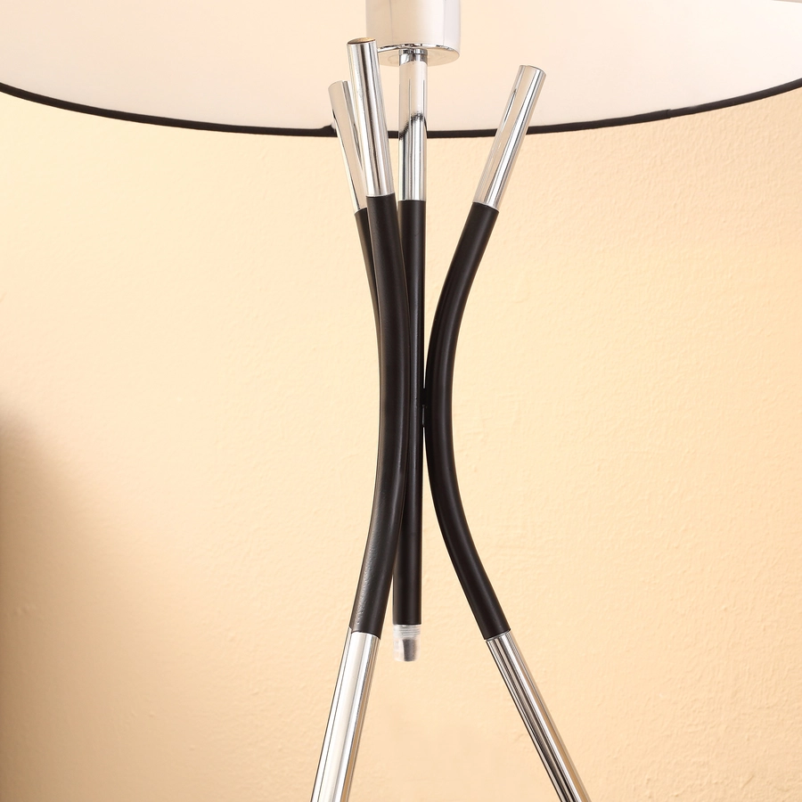HOMCOM Stehleuchte mit elegantem Design und Dreibeinfuß bunt