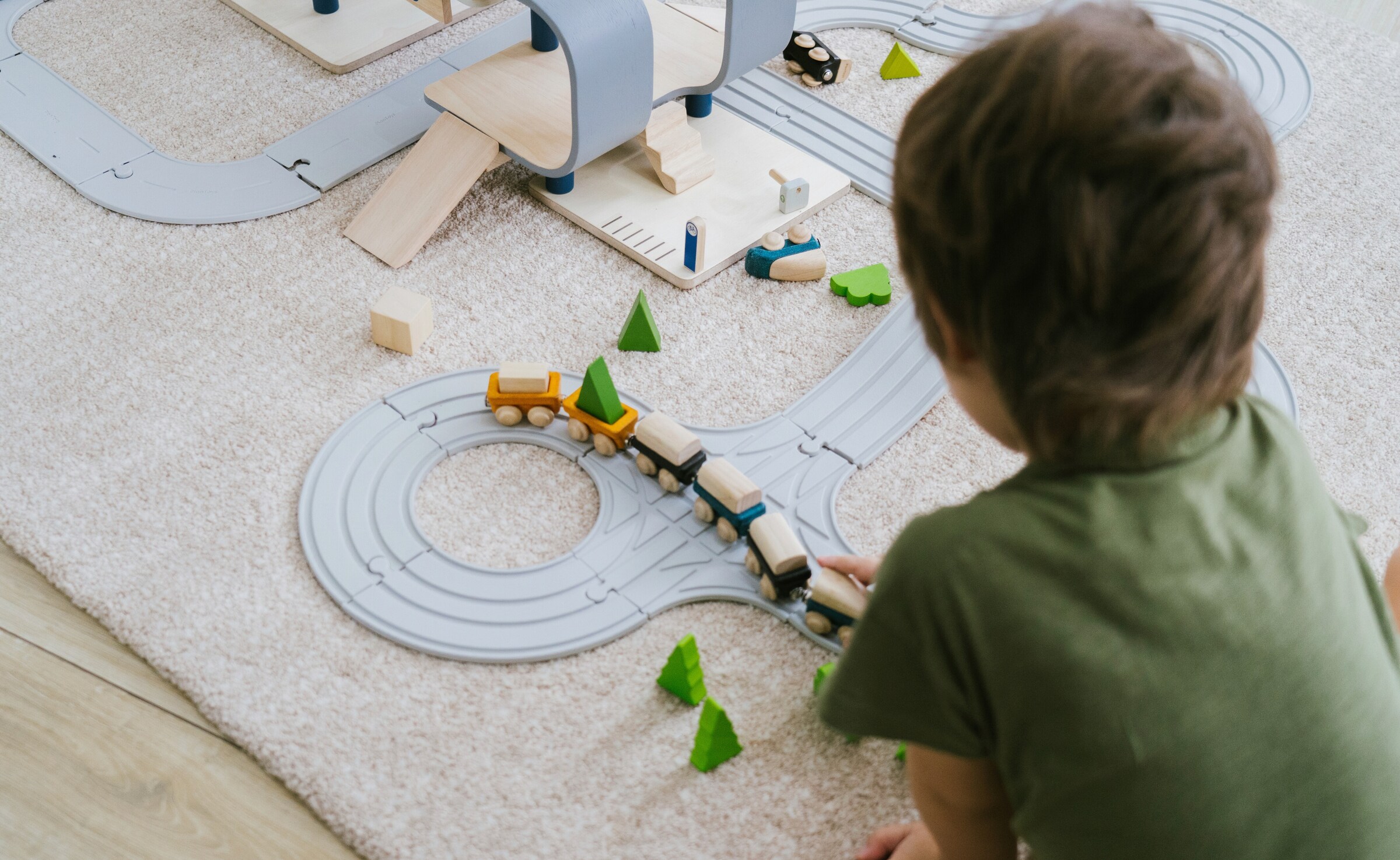 PlanToys Straßen und Schienen Set groß