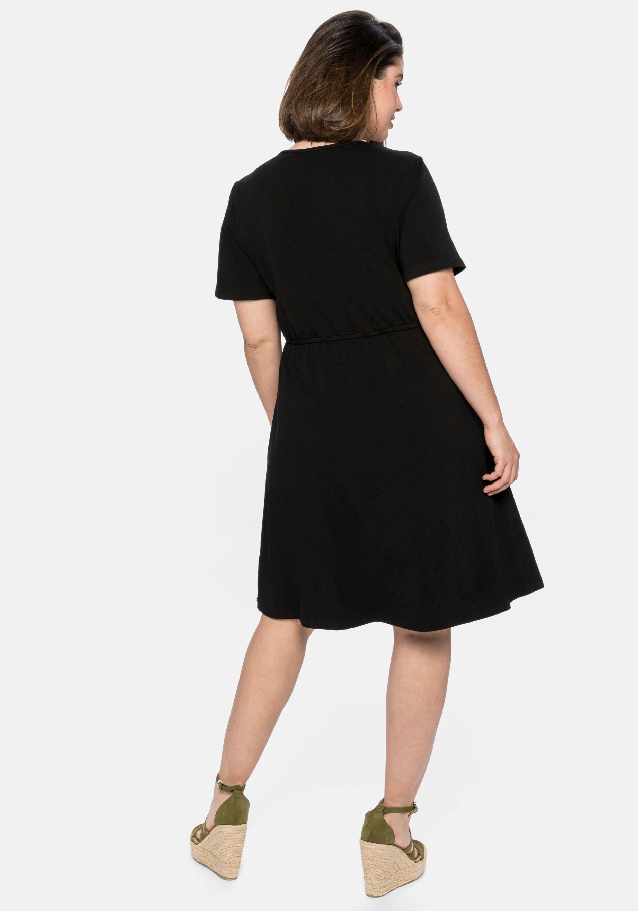 Jerseykleid mit Cut-out am Ausschnitt
