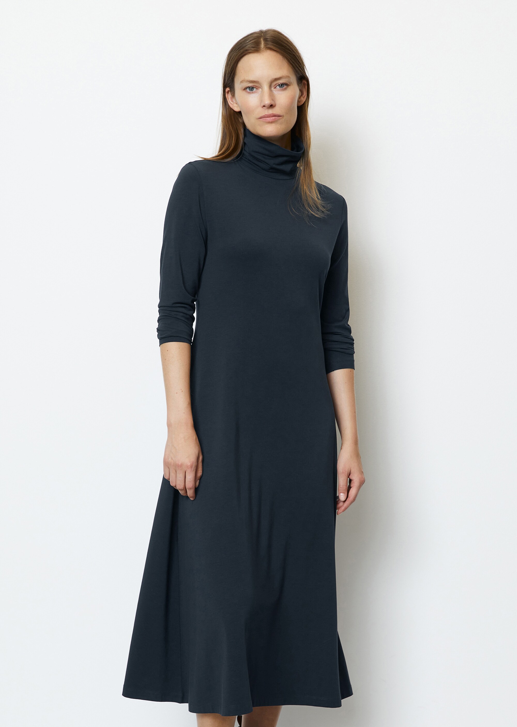 Jersey-Rollkragenkleid fitted mit TENCEL™ Modal