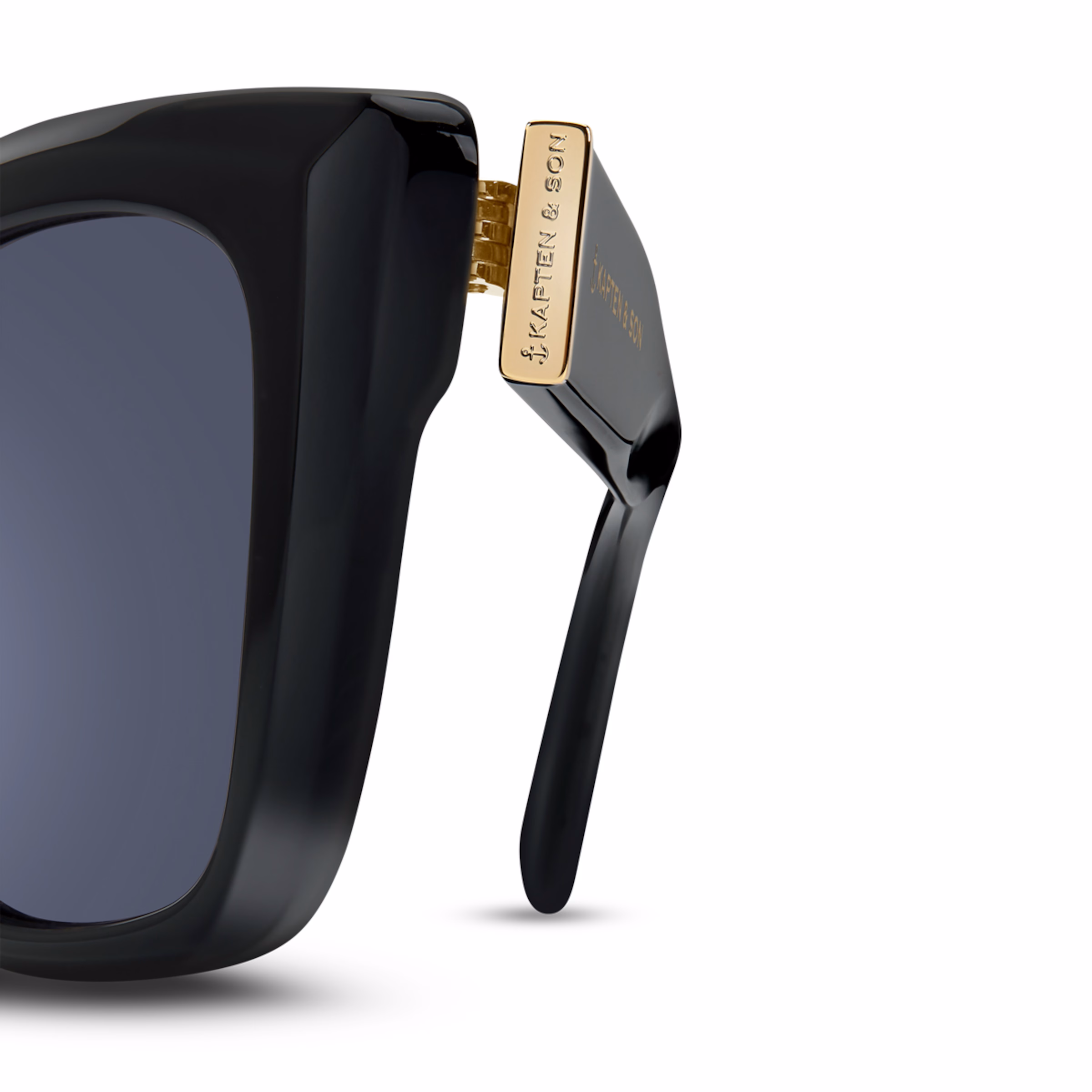 Cassis All Black