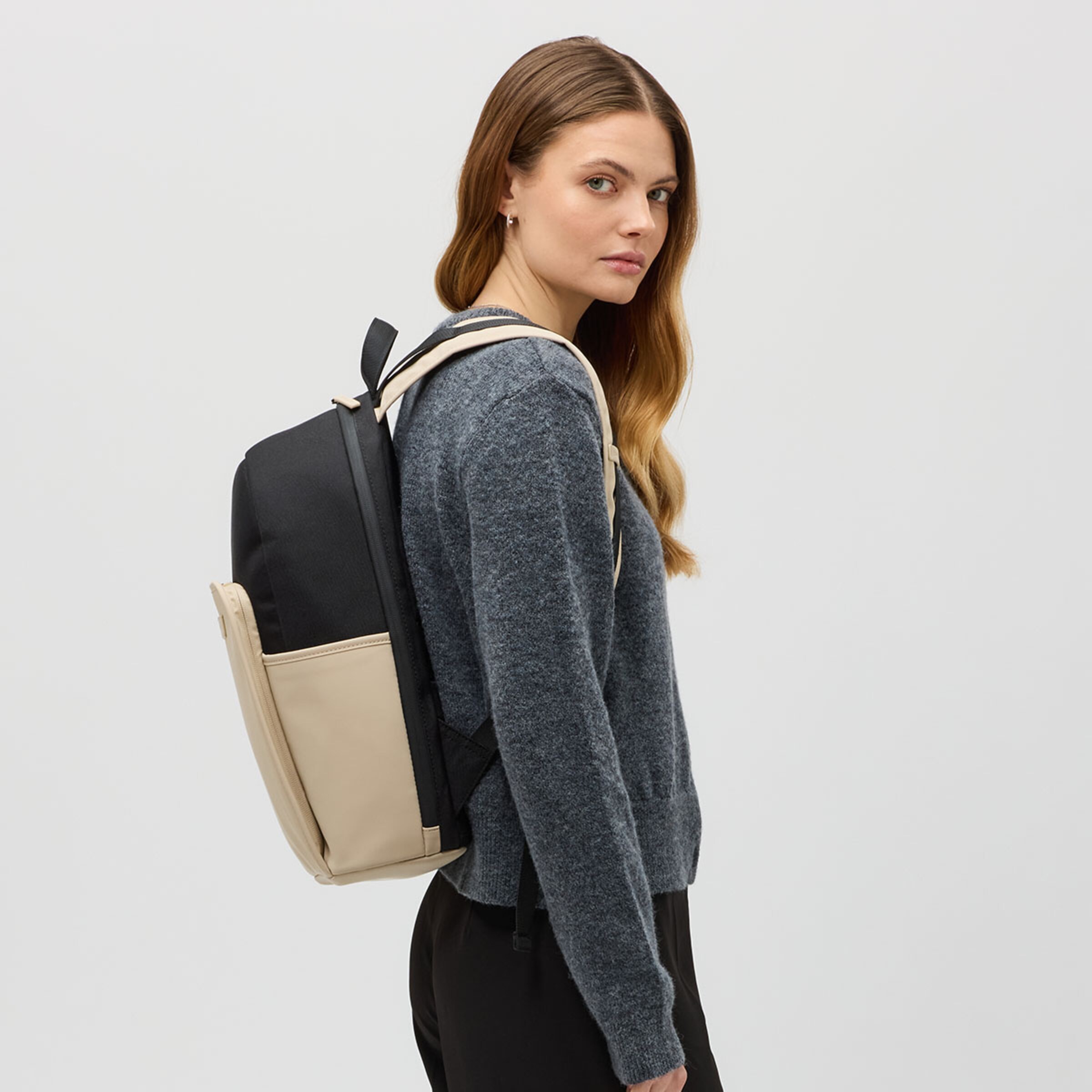Aalborg Cream Black