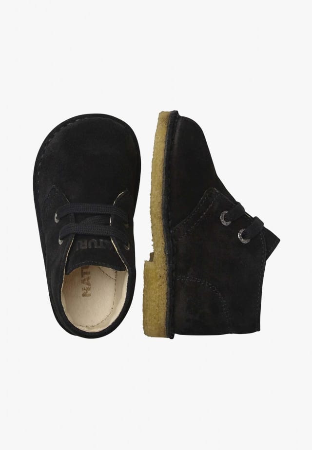 NATURINO MILKYDesert Boots aus Veloursleder, Schwarz