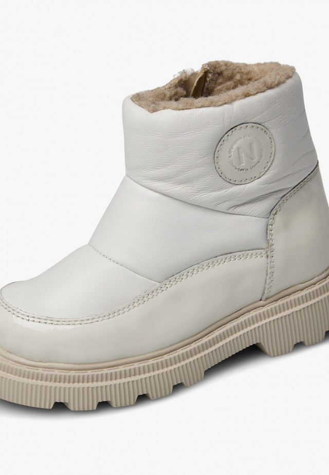 NATURINO GHITAStiefeletten aus Leder und Lackleder, Cremeweiß