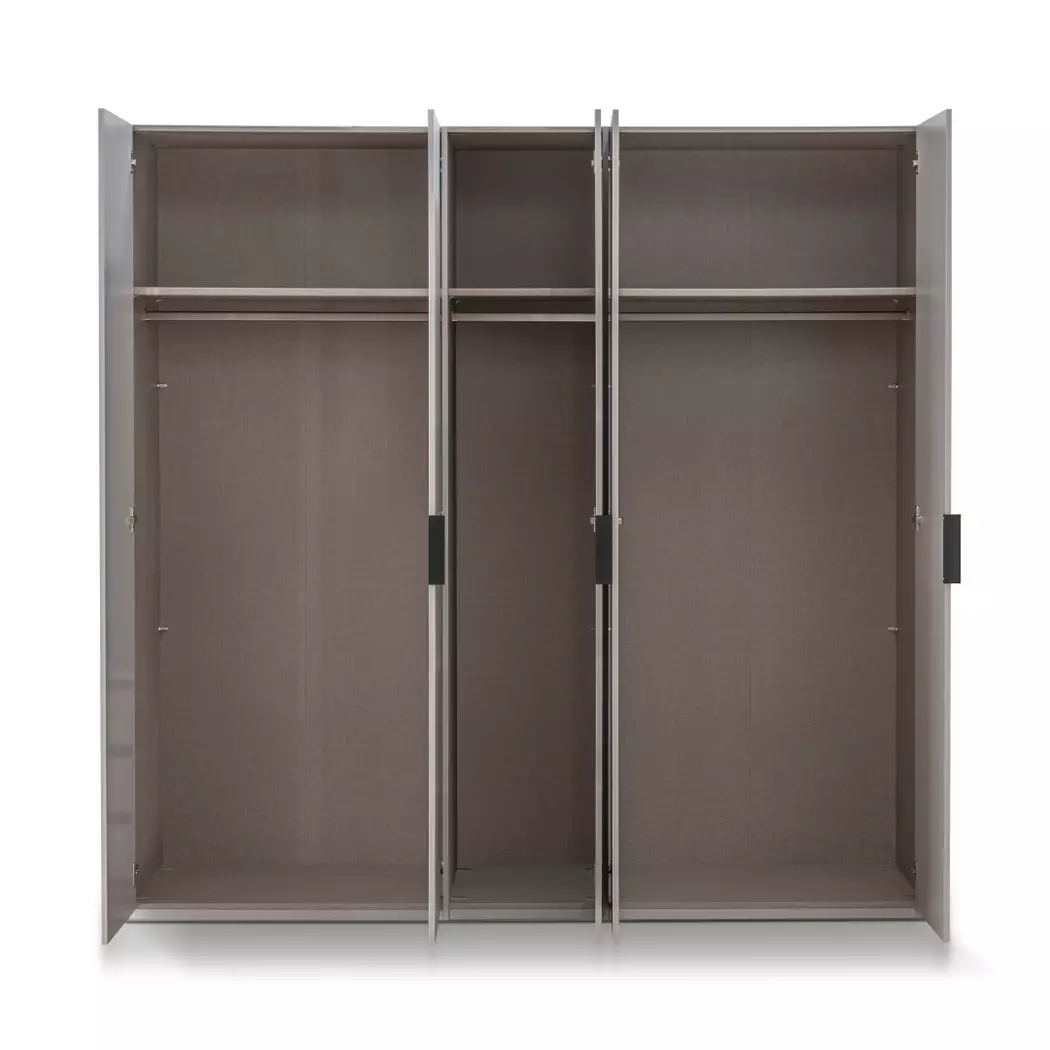 Kleiderschrank Vareno 225 x 222 cm