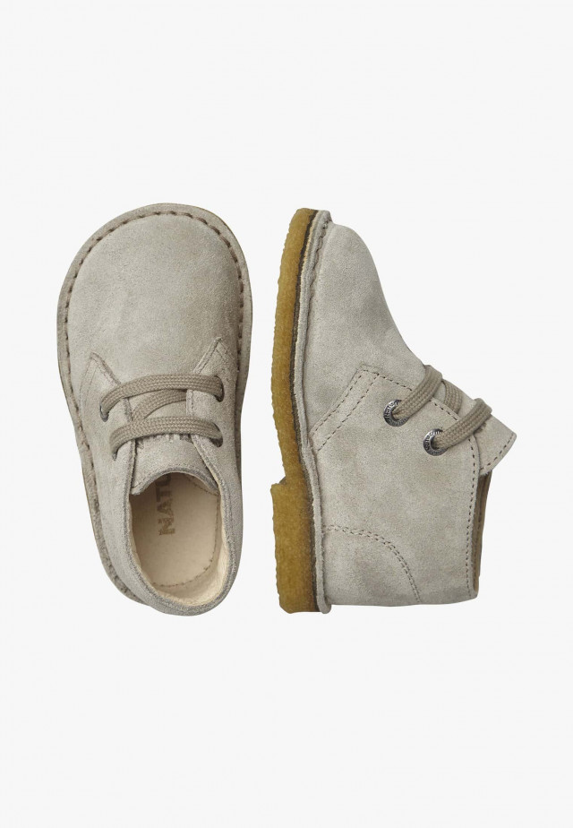 NATURINO MILKYDesert Boots aus Veloursleder, Beige