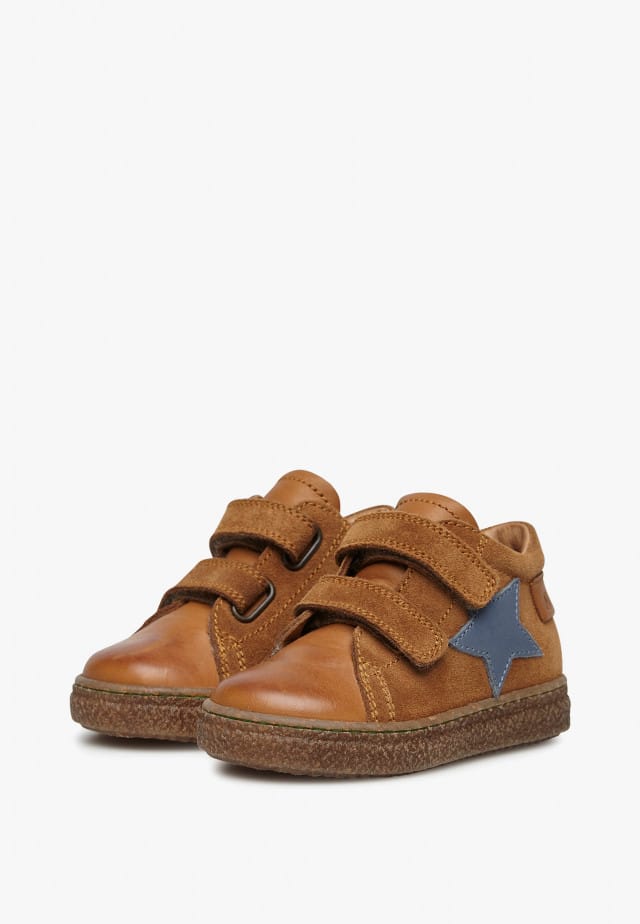 NATURINO ALBUS STAR VLSneakers aus Leder und Veloursleder mit Stern-Patch, Braun