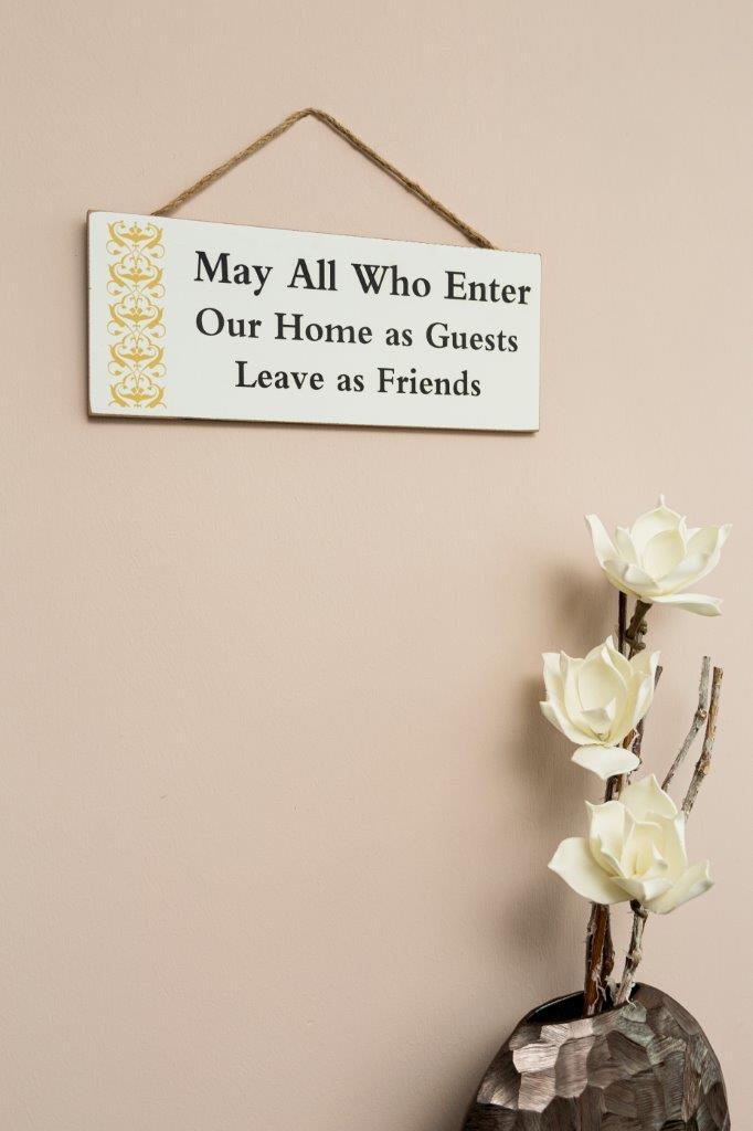 Holzschild - Enter as guest leave as friend - 40x16 cm