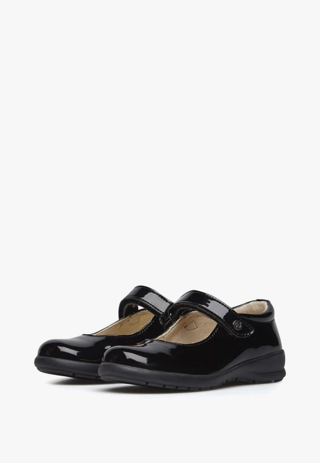 NATURINO CATANIABallerinas mit Riemchen aus Lackleder, Schwarz
