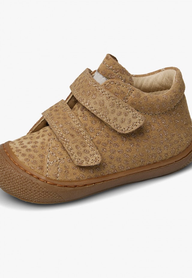 NATURINO COCOON VLLauflernschuhe aus Veloursleder mit Pony-Print, Beige-Platin