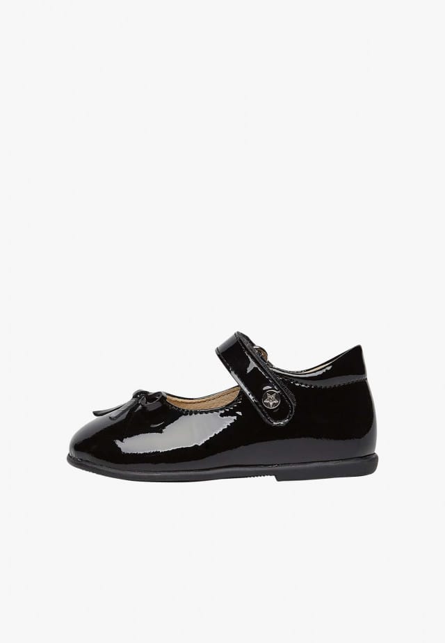 NATURINO BALLETBallerinas aus Lackleder mit Riemchen, Elfenbein schwarz