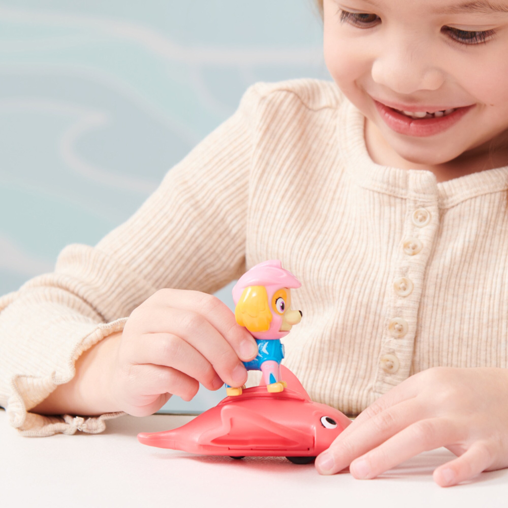 Spin Master Spielfigur Paw Patrol Aqua Pups - Hero Pups-Set mit Skye-Welpenfigur und Rochen-Figur