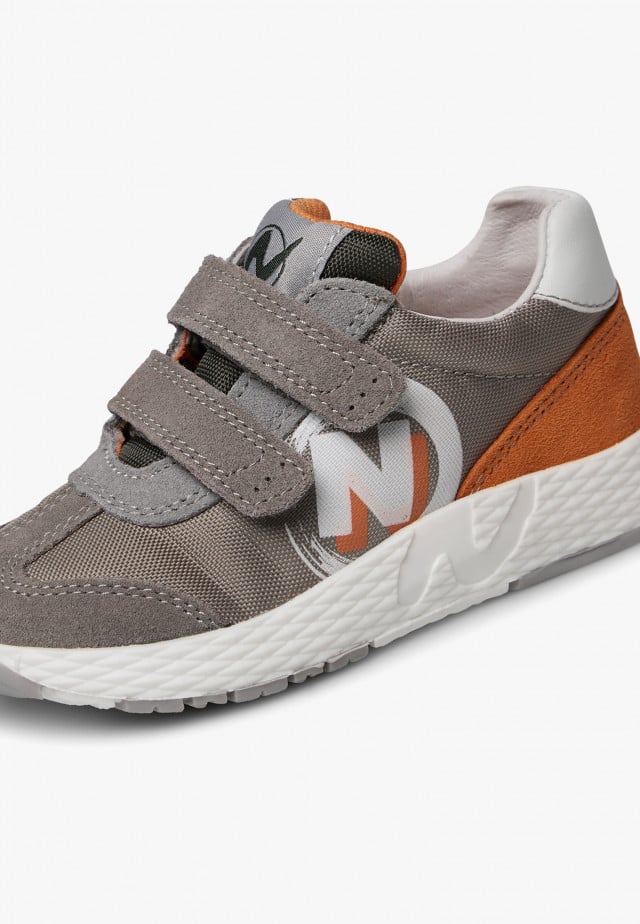 NATURINO JESKO 2 VL.Sneakers aus Veloursleder und technischem Gewebe, Grau-Orange