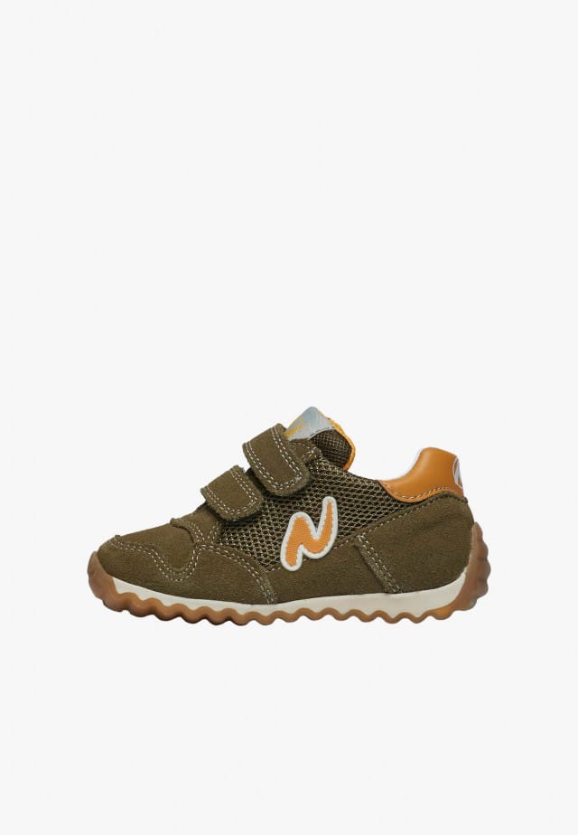 NATURINO SAMMY 2 VL.Sneakers aus Veloursleder und Gewebe, Militärgrün-Kürbis
