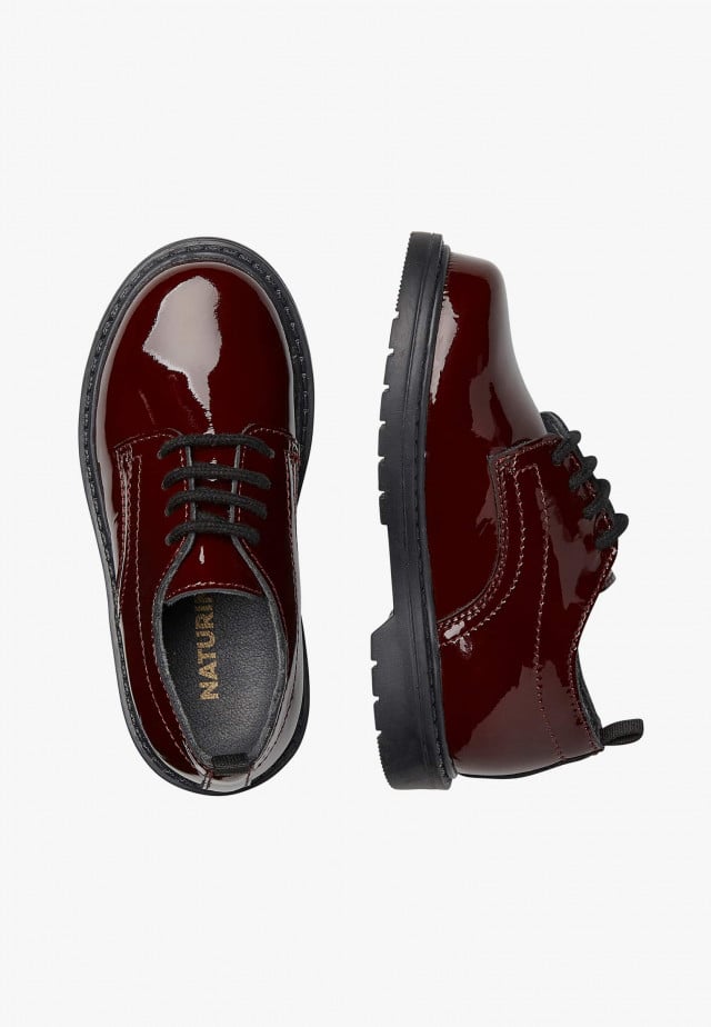 NATURINO ABBEYSchnürschuhe aus Lackleder, Bordeaux