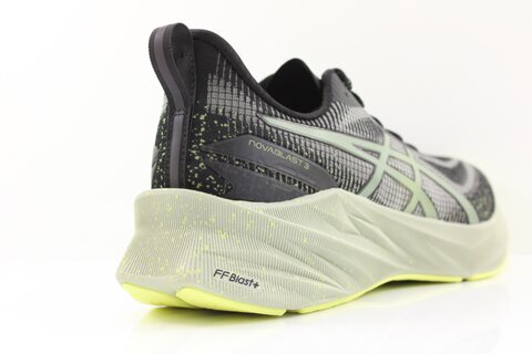 Asics NOVABLAST 3 LE