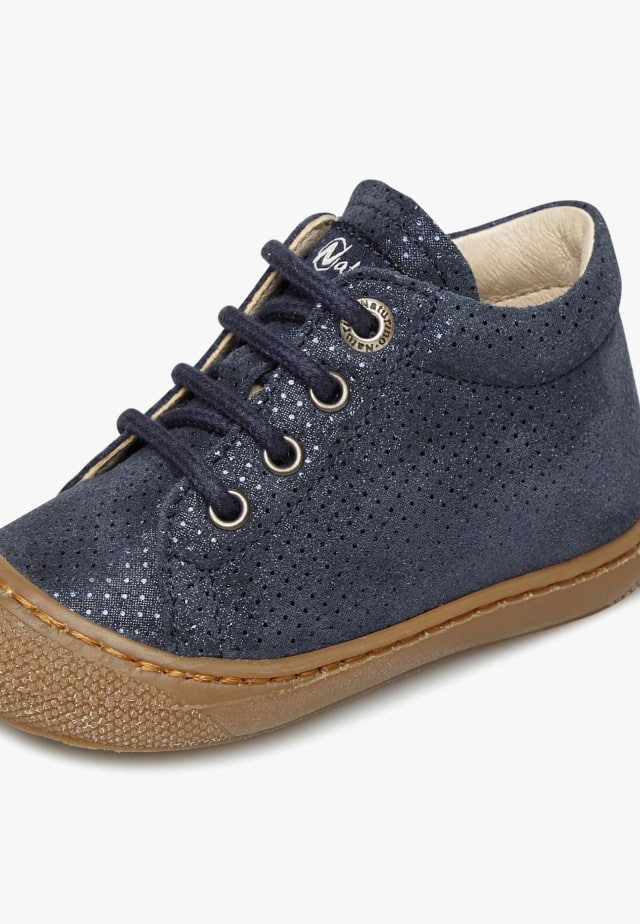 NATURINO COCOONLauflernschuhe aus Metallic-Veloursleder, Blau