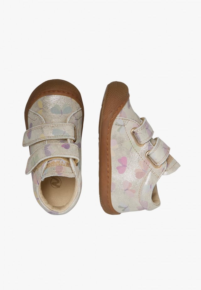 NATURINO COCOON VLLauflernschuhe aus Metallic-Leder mit Schmetterlingen, Platin