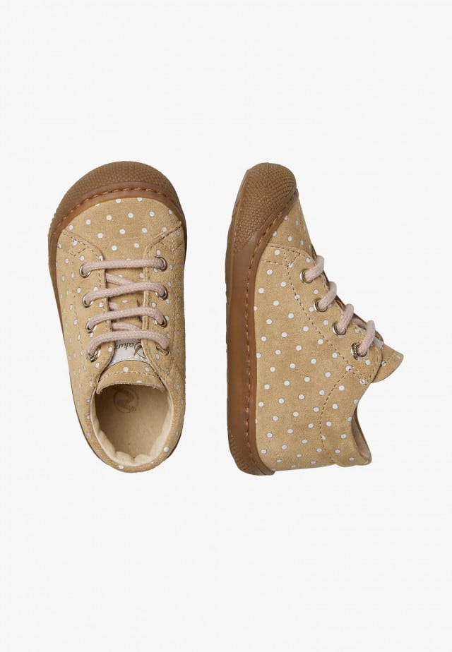NATURINO COCOONLauflernschuhe aus Veloursleder mit Punkten, Sand