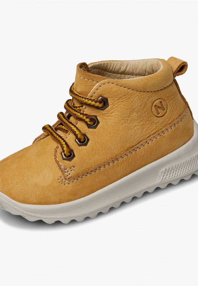 NATURINO KODRIGSneakers aus Veloursleder, Ockergelb