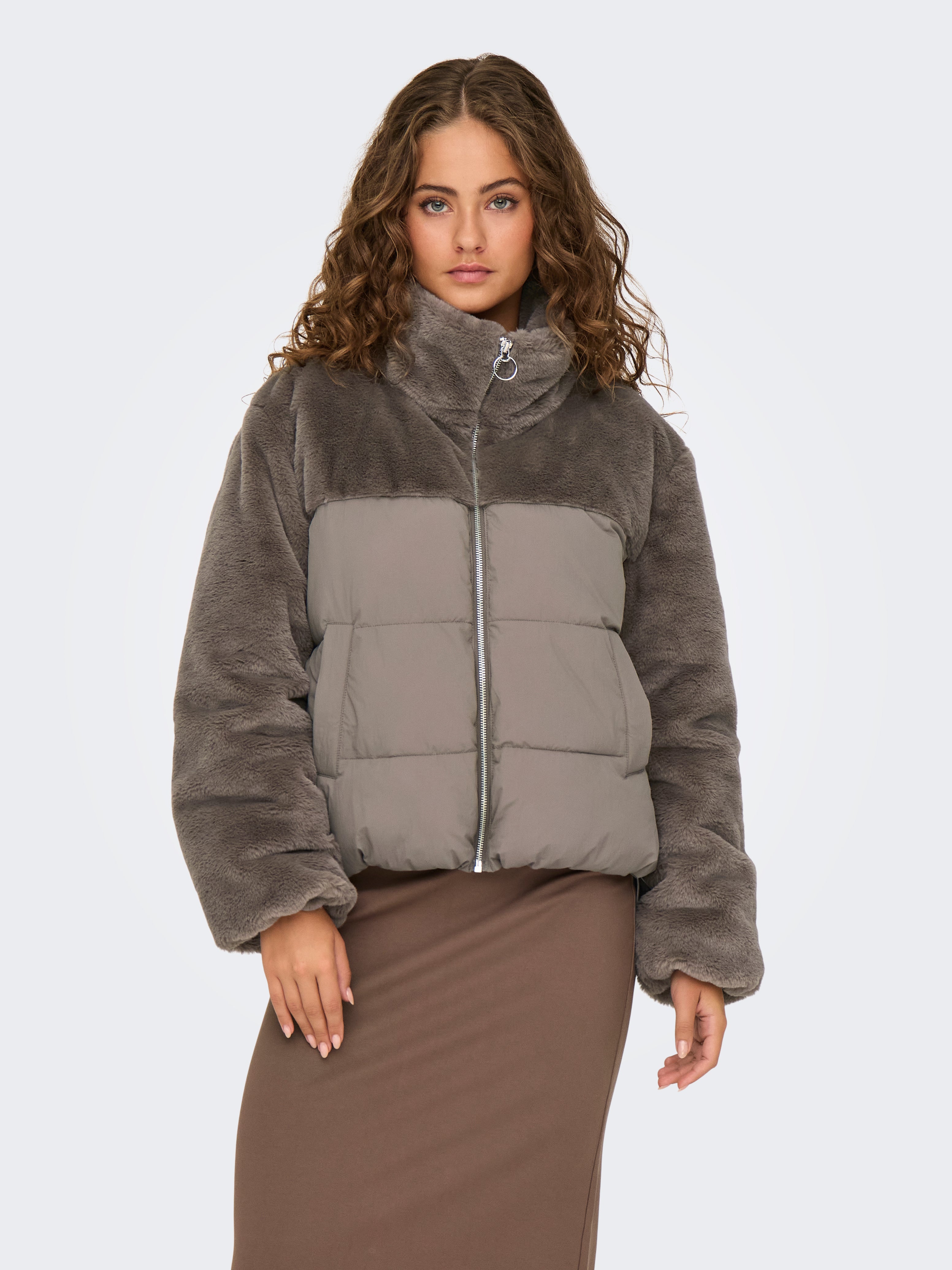 ONLWANJA Daunenjacke Walnut