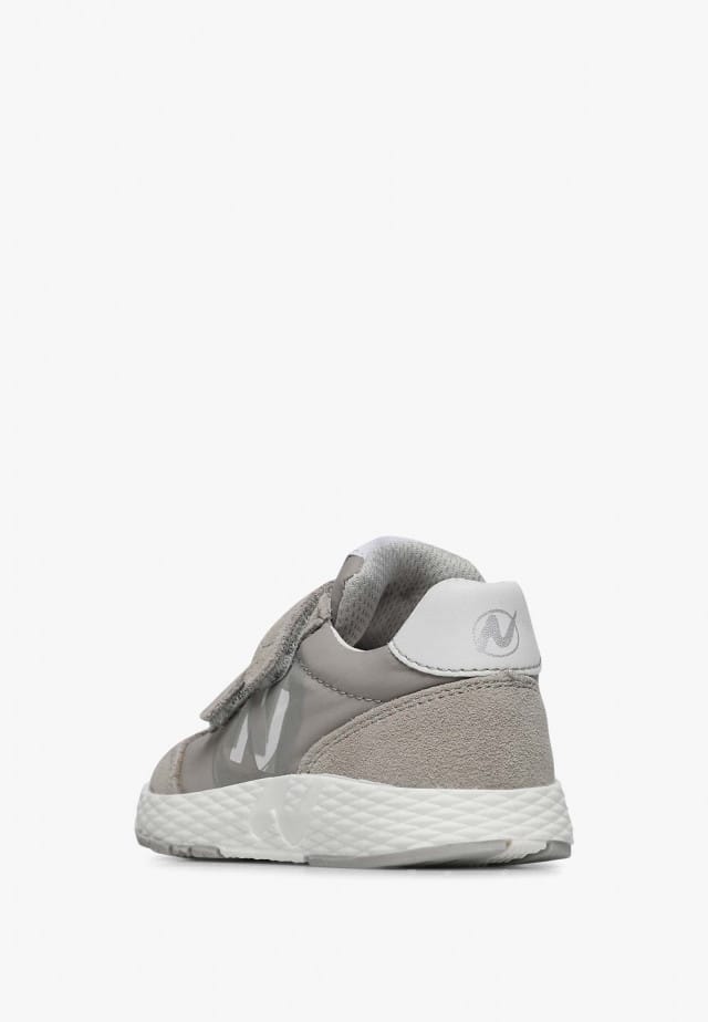 NATURINO JESKO 2 VL.Sneakers aus Veloursleder und technischem Gewebe, Taupe