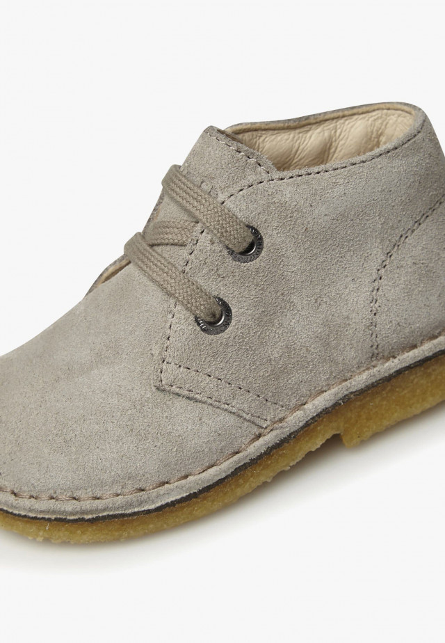 NATURINO MILKYDesert Boots aus Veloursleder, Beige
