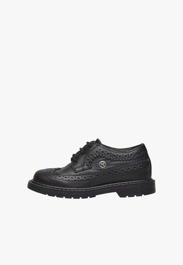 NATURINO ALBERTSchnürschuhe mit Lochverzierung, Schwarz