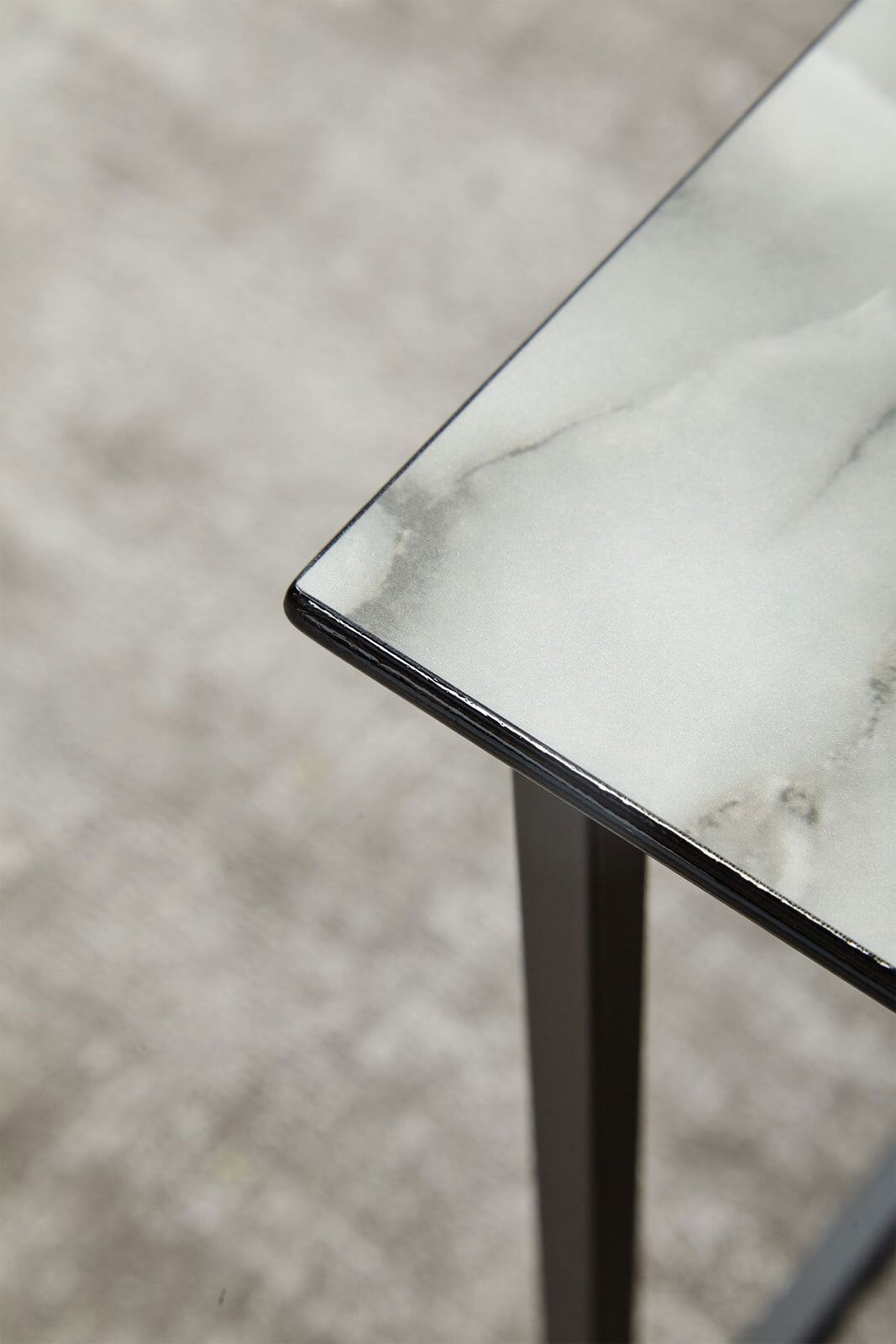 Couchtisch 80 x 80 cm Marmor Optik/schwarz