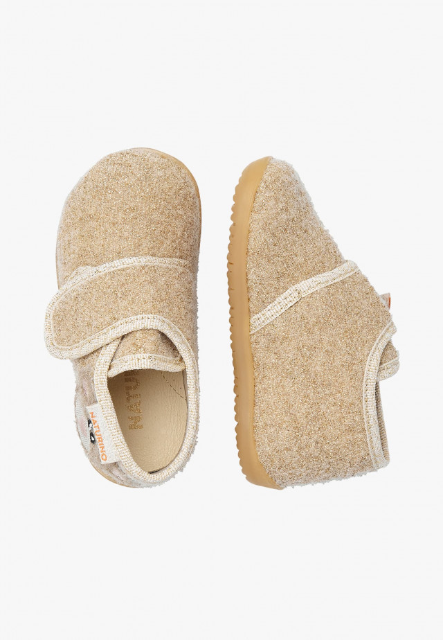 NATURINO CARILLONHausschuhe mit Bärenpatch, Beige