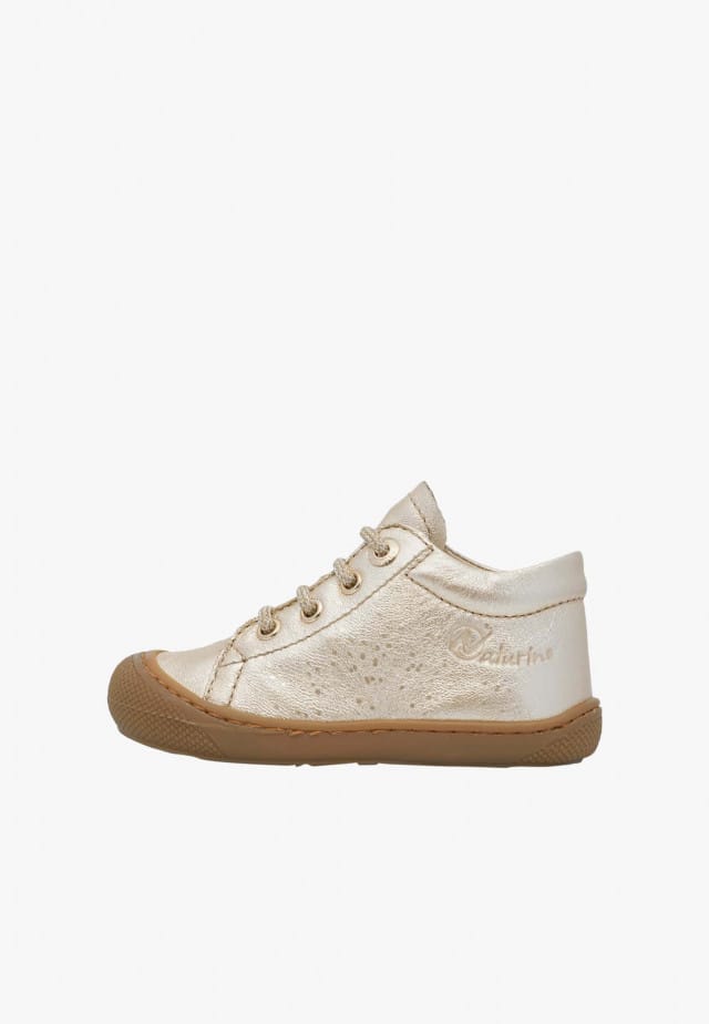 NATURINO COCOONLauflernschuhe aus Metallic-Leder, Platin